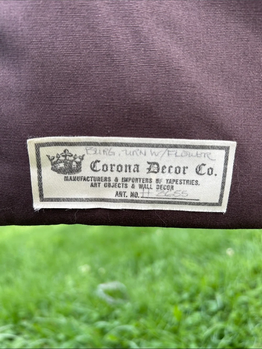 Vintage Corona Decor Co. Tapestry Wall Hanging #3655 Burgundy Urn With Flowers